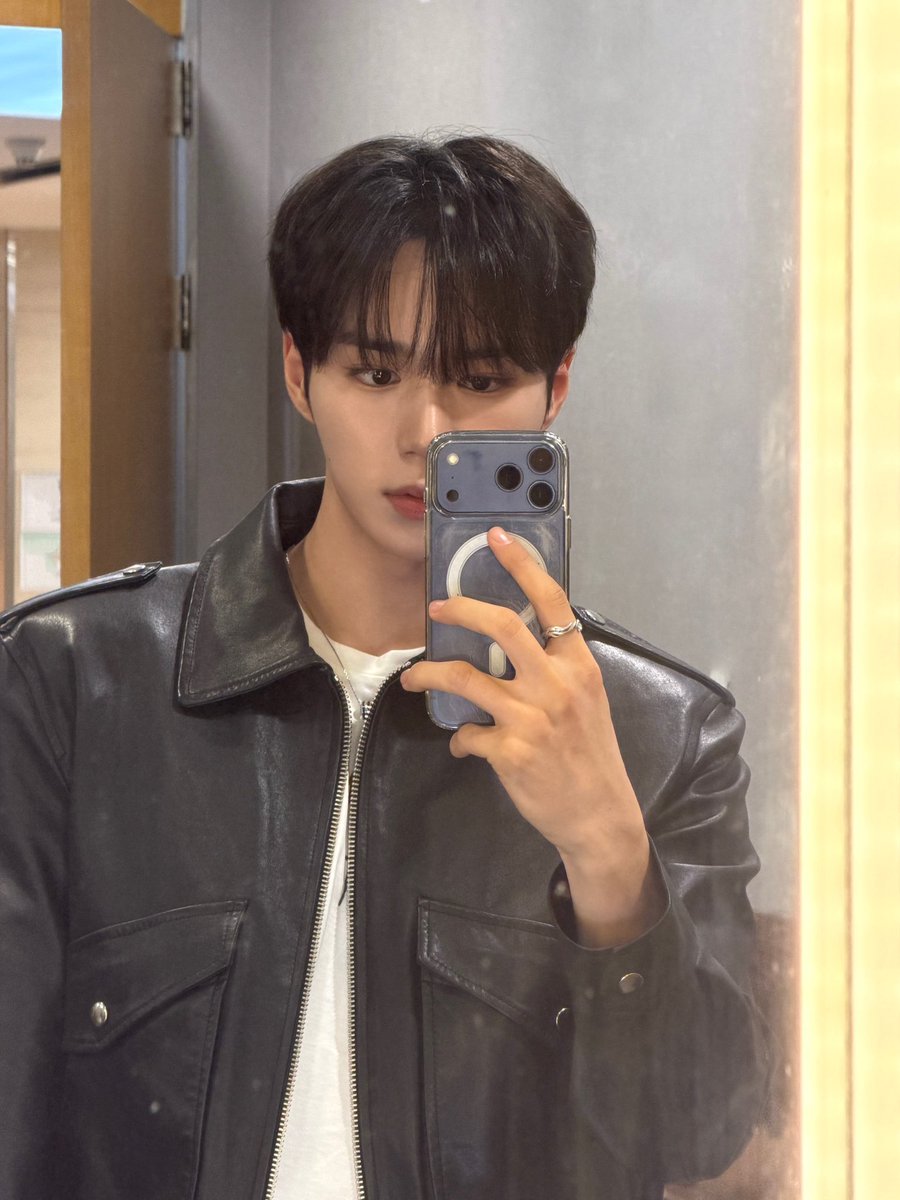 junseompreg's tweet image. 260205 junseo plus chat update! 💬 

“thanks to allyz, i had a happy day today as well 🍀🤍 have sweet dreams 🥰🫶”