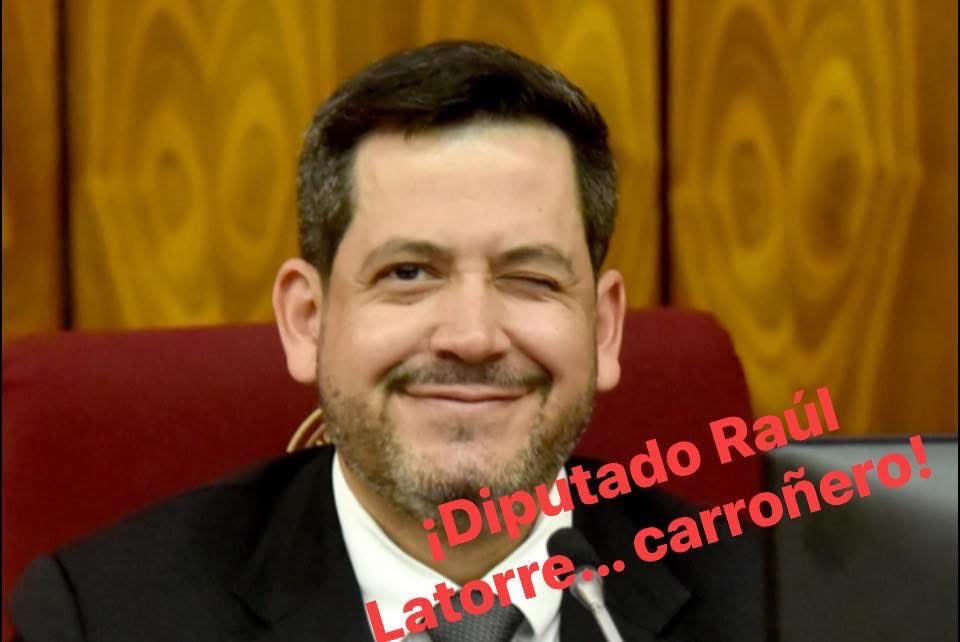 🚨LATORRE MIENTE!
¡El diputado Raúl Latorre miente!
La jubilación VIP no se elimina: continúa maquillada con supuestas “modificaciones” para hacernos creer que los aportes pasarán a una caja privada, sin recursos del Estado.

Pero ya conocemos este libreto.
Estas aves carroñeras