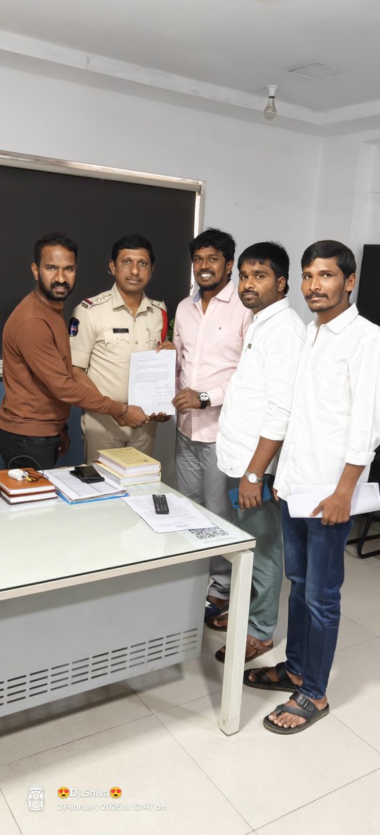 ganeech999's tweet photo. ఈరోజు తెలంగాణ తెలుగుదేశం పార్టీ విద్యార్థి విభాగం టీఎన్ఎస్ఎఫ్ రాష్ట్ర మాజీ అధ్యక్షులు పర్లపల్లి రవీందర్ అన్న గారి ఆదేశాల మేరకు చౌట గణేష్ ఆధ్వర్యంలో తెలుగుదేశం పార్టీ అధినేత ఆంధ్ర ప్రదేశ్ ముఖ్యమంత్రి @ncbn శ్రీ నారా చంద్రబాబు నాయుడు గారి పై అనుచిత వ్యాఖ్యలు https://t.co/IjbUkBPlPg