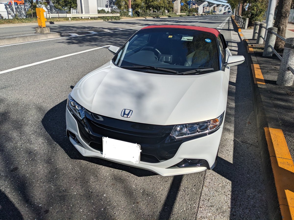 2H2otypeR's tweet photo. 推し棚はこんな感じで〜す
この棚もどんどん拡張していく予定です
キーケースもちゃんと使ってるよ
車はs660が初めての車で最高の相棒でした✨（ちなみにMTでした）
今はs660ちゃんとお別れしてシビックに乗ってます
痛車にしたいと思ったこともありましが、見る専に徹してます
#ちはニックの日2026 https://t.co/tgCWMZ9ZOv