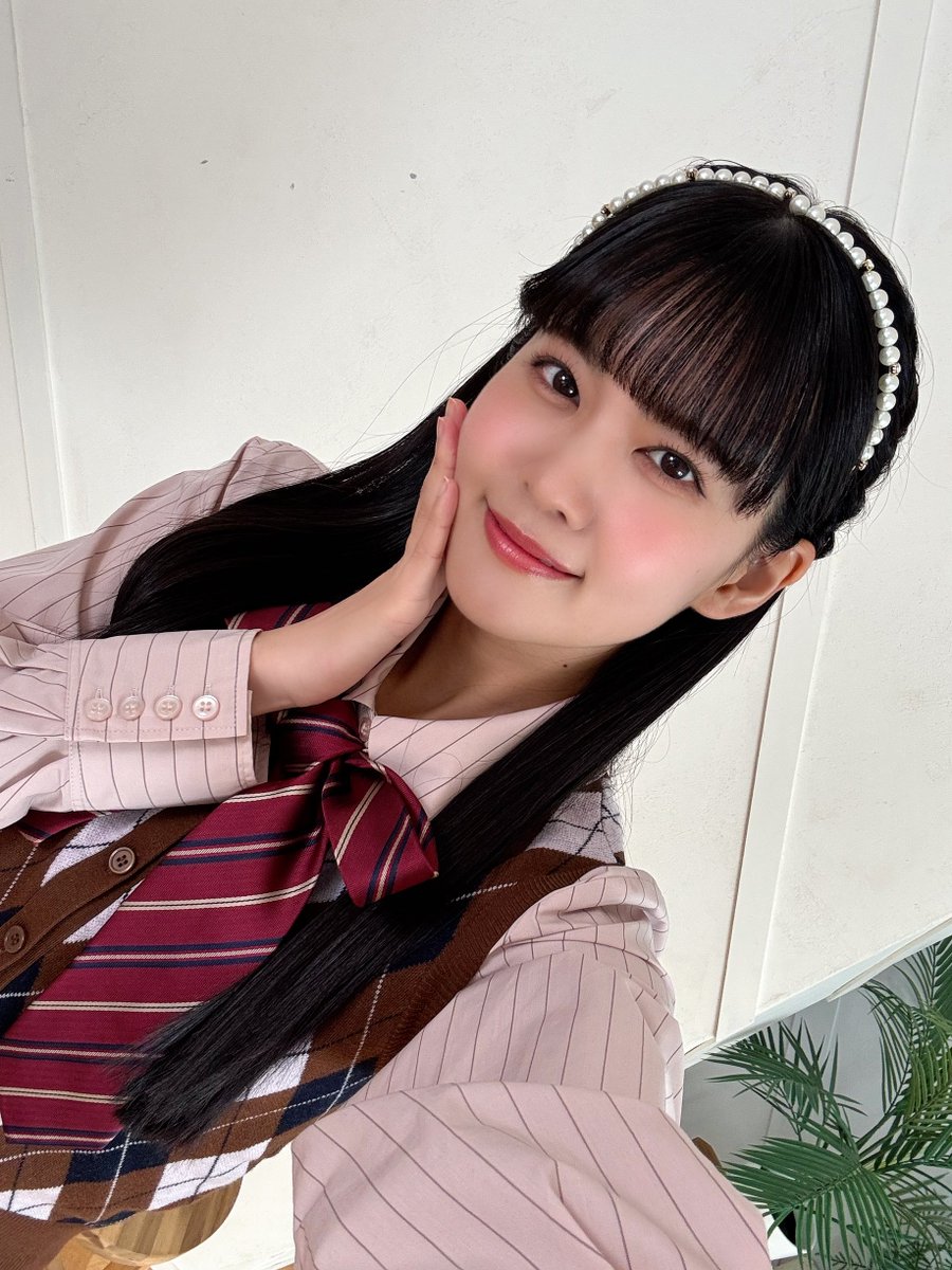 aguri_onishi's tweet image. みなさま！お待たせしました☺️
ファンクラブあぐりんぐのカレンダー&amp;amp;グッズが新しく発売されるよう💓
衣装めちゃくちゃお気に入りなんだー✨
予約販売なので、チェックをお忘れ無く〜😊

今回のオフショットはスクールガール風🎀👔
気に入ってもらえると嬉しい…☺️
#あぐりんぐ