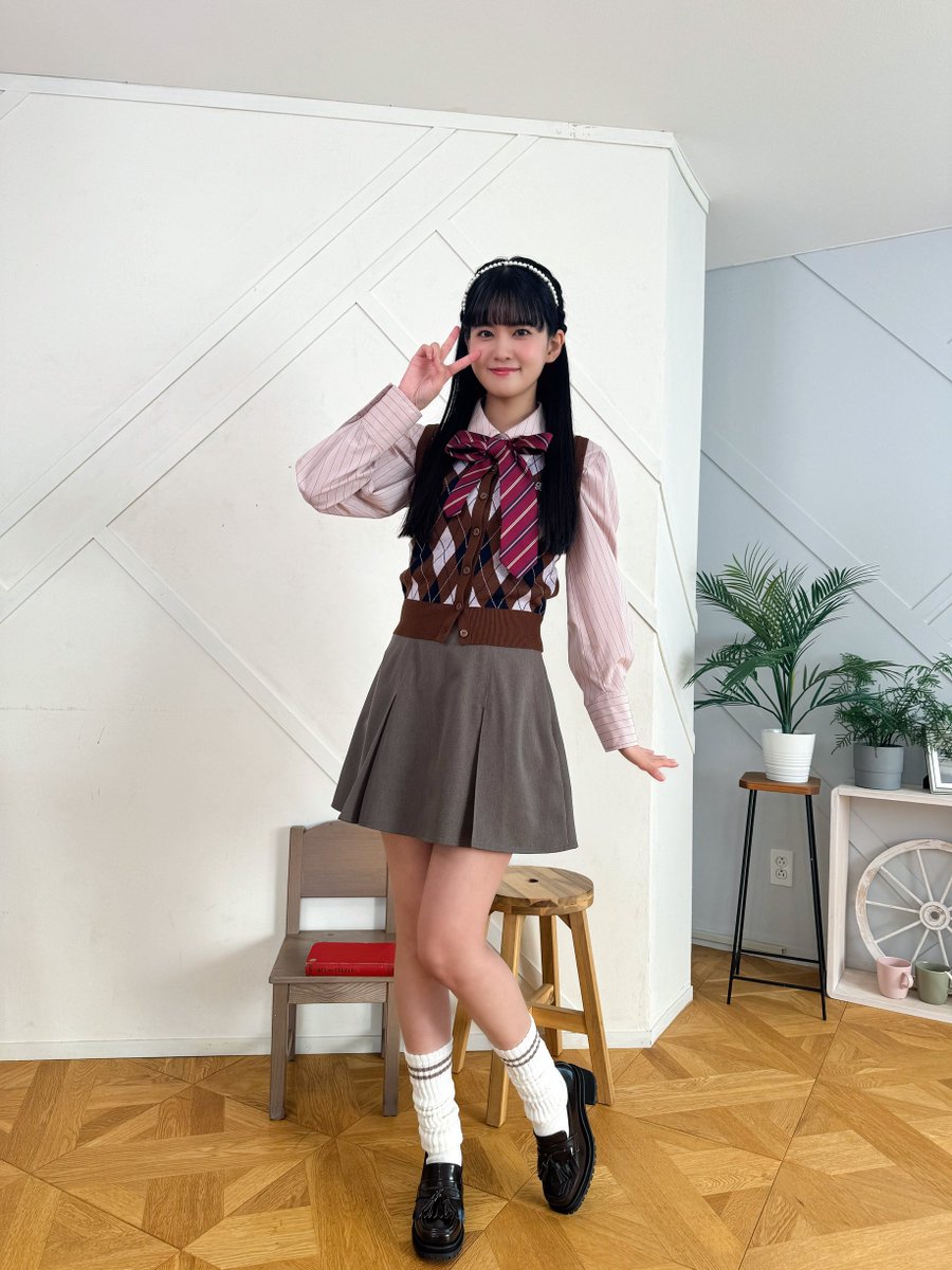 aguri_onishi's tweet image. みなさま！お待たせしました☺️
ファンクラブあぐりんぐのカレンダー&amp;amp;グッズが新しく発売されるよう💓
衣装めちゃくちゃお気に入りなんだー✨
予約販売なので、チェックをお忘れ無く〜😊

今回のオフショットはスクールガール風🎀👔
気に入ってもらえると嬉しい…☺️
#あぐりんぐ