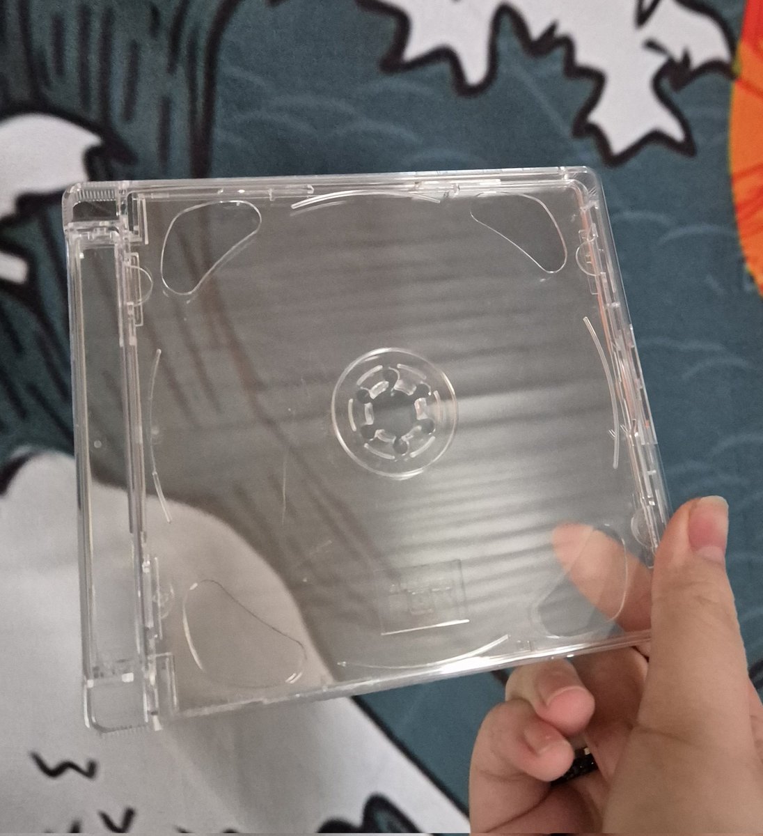 nice to see everyone with their Crux deluxe CDs!! here's mine! (IT GOT DELAYED 💔💔)