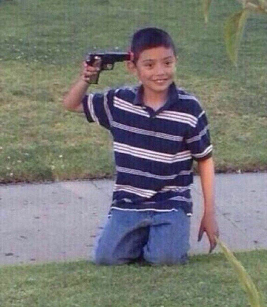 Christopher Scott (@laurentechris) on Twitter photo 