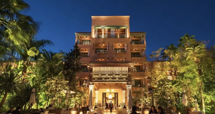 Renardpaty's tweet image. Mais de qui parle Luc Ferry ? De Lo Jacko ? 

Il s’agit ici d’un ministre des Affaires étrangères. Un grand enfant un peu maladroit comparé à l’illustre Roland Dumas. Nommé à la tête du Quai d’Orsay le 2 juin 2005, Philippe Douste-Blazy, vieux routier de la politique (à droite),