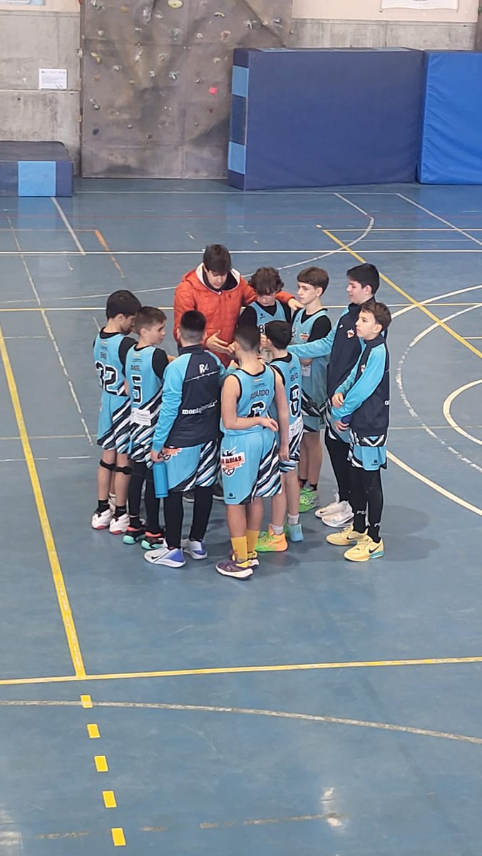 Victoria del infantil federado Farmacia Progreso en su visita a Dúrcal. Partido igualado que se decantó en un gran tercer cuarto y que demuestra la gran evolución y trabajo de nuestros chicos que están en su mejor momento.

#baloncestolasgabias
#soydelcab
#ilusiónceleste