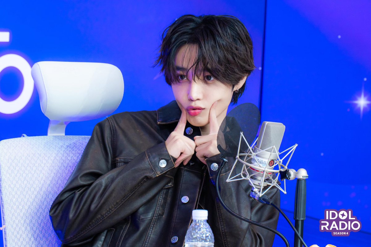 idolradiokorea's tweet photo. [#아이돌라디오4 앨범 260204]

EP#195 키키 : 나 잡아봐라🧢 아돌라 : 가취가욥~!💕 (DJ 선우)

떤디는 춤을 정말x412 잘 춘다
아돌라는 그 사실을 베리 좋아한다🍒

@THEBOYZ_officl

#MBC #IDOLRADIO #아이돌라디오 #더보이즈 #선우 https://t.co/uxfVMkmwtH