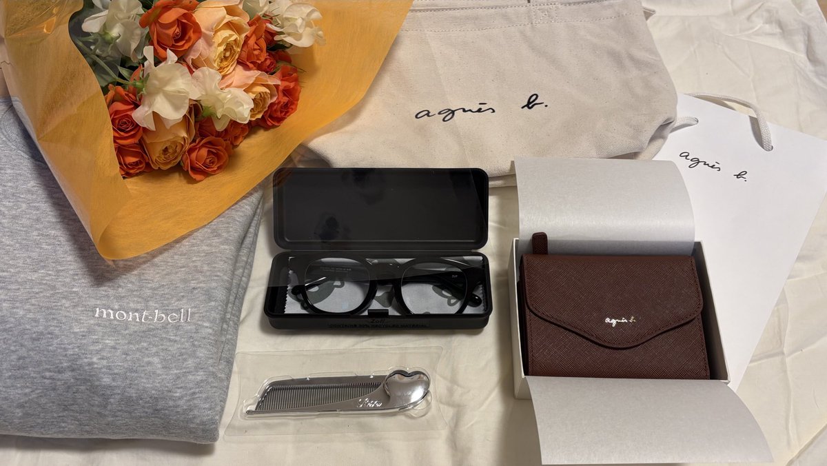 _230ny's tweet photo. 今年も素敵な誕生日にしてくれてありがとう🧤 https://t.co/e2DNwGFLuw