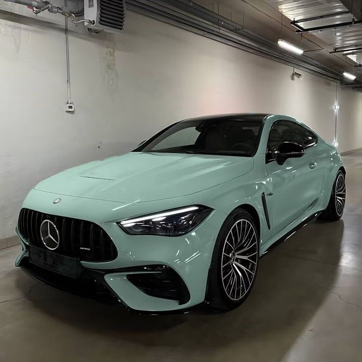 The new CLE 53 really has no business looking this aggressive in a pastel shade. It’s the definition of a wolf in sheep’s clothing. 🔋