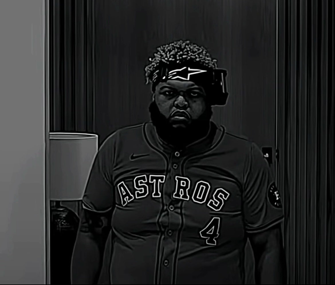 cheesencracksrs's tweet image. When u walk into work and ur coworker is there