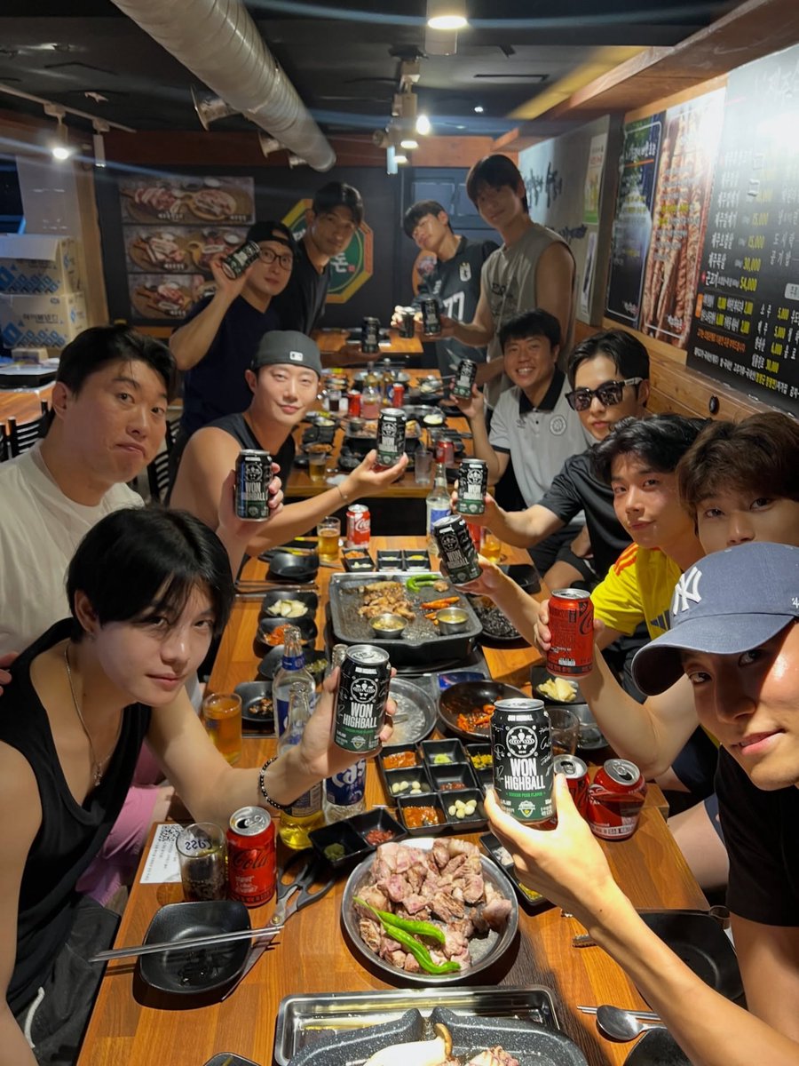 knockknock0408's tweet image. XIUMIN - habinsssss ins