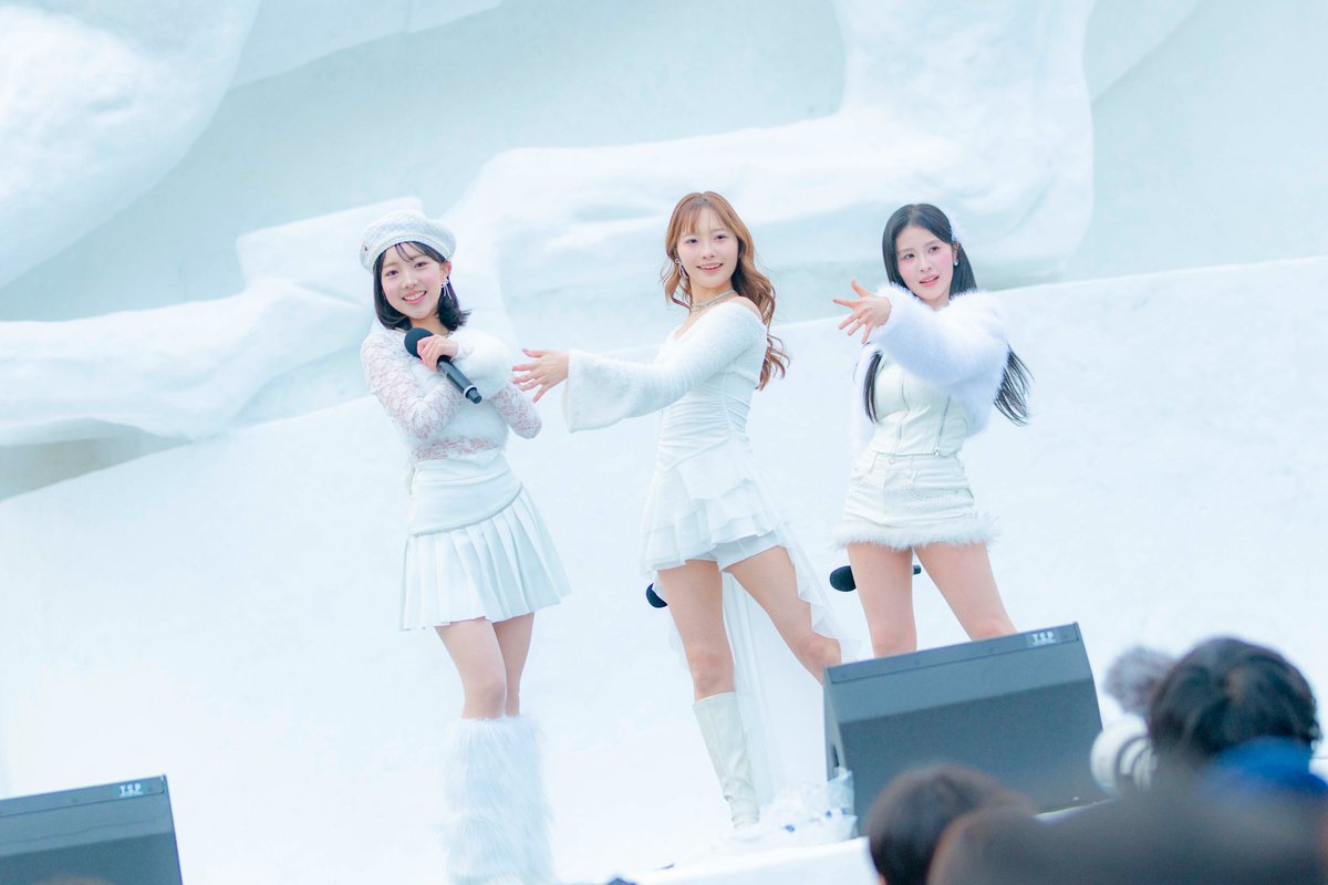 “日韓注目”ガールズグループUNICODE＆2FACE
さっぽろ雪まつりで熱演❄
北海道初上陸＆地元凱旋に歓声! 
＜オフィシャルレポート＞

asian-hana2023.com/diary/215985　
<a href="/unicode_japan/">UNICODE JP</a>　
<a href="/2face_official_/">2FACE</a>　
#UNICODE #2FACE