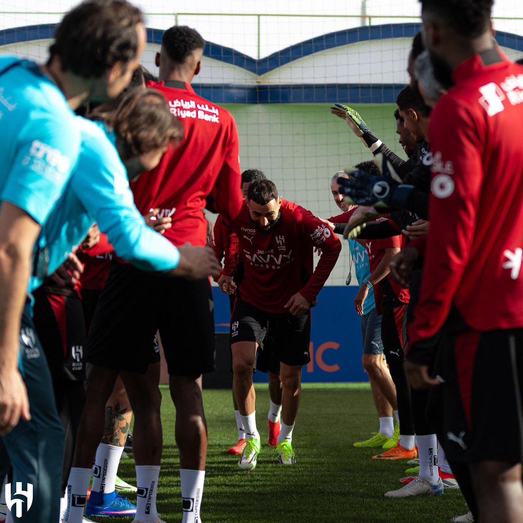 BetterNotTextMe's tweet image. اكثر شيء انتظره من بنزيما انه يعطي الفريق ثقه و شخصيه قويه 
من بداية الموسم و الفريق مهزوز و مرتبك في اكثر الاوقات حتى قدام الانديه الصغيره