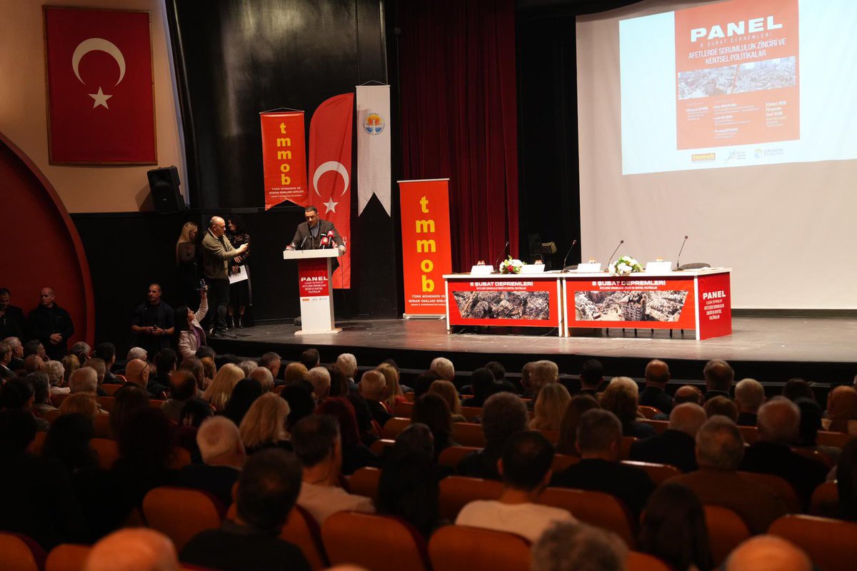 emrahkozay01's tweet image. 6 Şubat… Unutulmayacak bir acı, yüreğimizde derin bir iz…

Depremlerde kaybettiğimiz canlarımızı saygı, rahmet ve özlemle andık. 
Aynı acıları bir daha yaşamamak için “Afetlerde Sorumluluk Zinciri ve Kentsel Politikalar” panelinde, alanında uzman isimlerle birlikte…