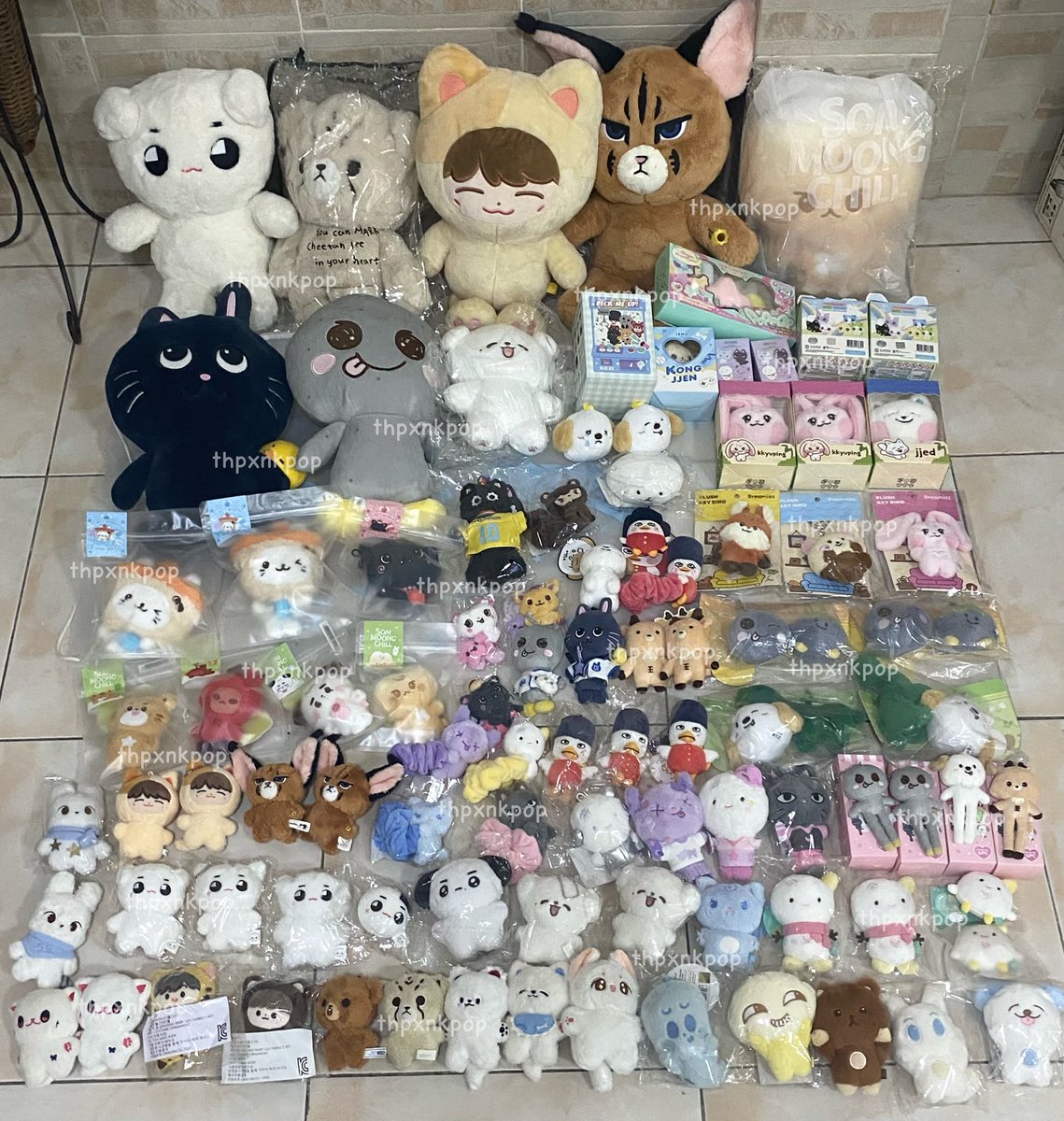 🎀 มีใครสนใจไหมคะ
เค้าจะมาปล่อยค่า

คาราจอน ทยงย่า ชีสแจน โดกุงปัง บูฮุงงี่ 
อูรักบัม ดลลี่ มองรยงงี่ โทนยังด็อก 
ตลบยอง มุงแทง คารัง อินจอลมี

เมนชั่น/รี ไว้เลยคับ

#smtownlive2025_26_bangkok
#ตุ๊กตาnct #ตลาดนัดnct127 #ตลาดนัดnctdream 
#ตลาดนัดaespa #ตลาดนัดriize #ตลาดนัดnctwish