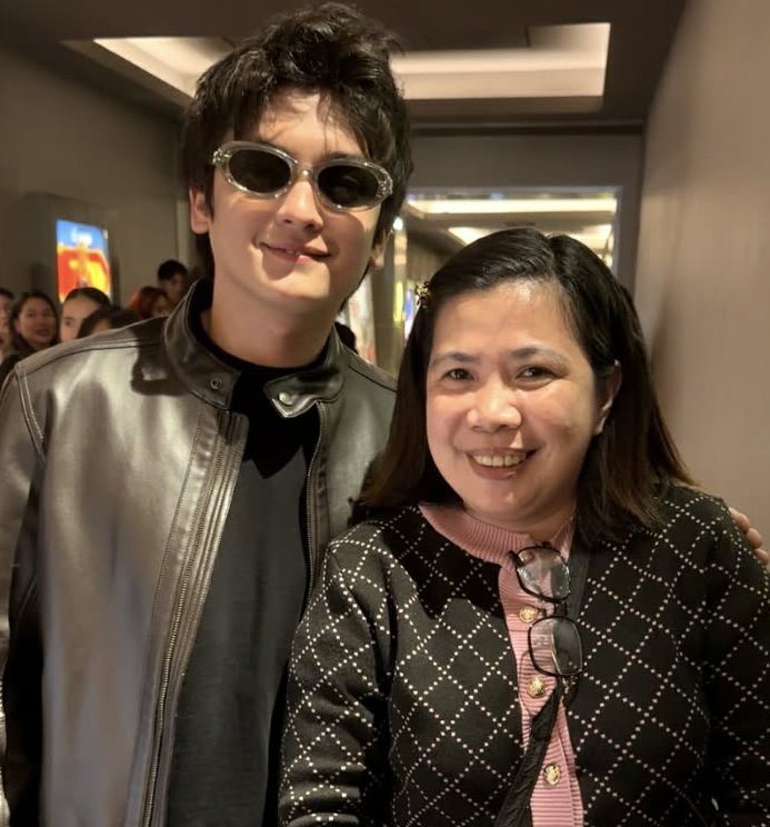 binimayang's tweet photo. Thank you So much Seth waaah sayang d kasama si Karina hahahaha
#KarSeth https://t.co/K1lgIcVY1N