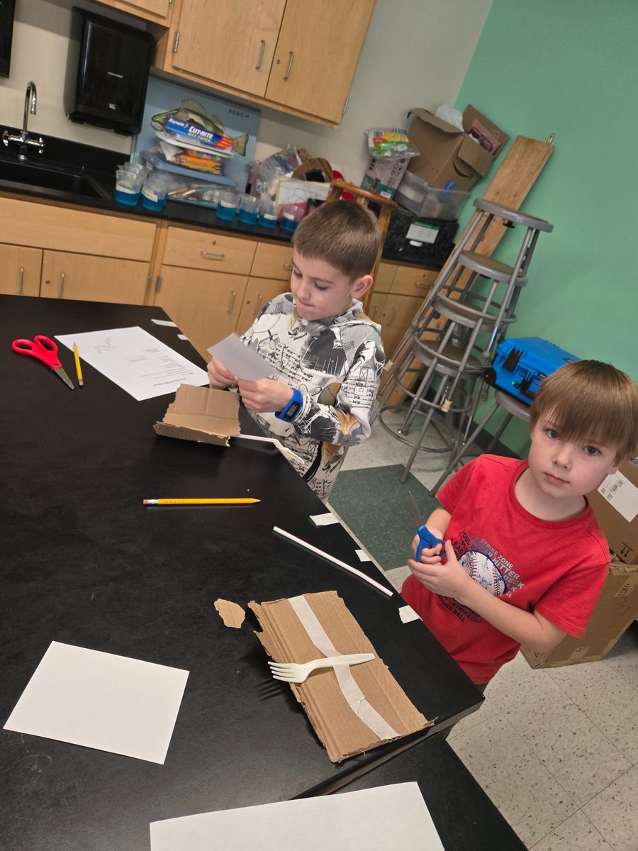 Grade 2/3 Snow Scoop STEM Challenge.(1/2)