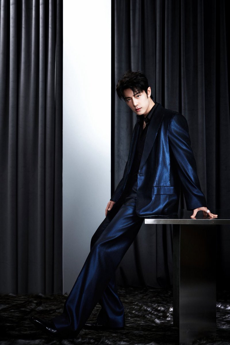 wxyzybxz's tweet photo. OMGG XIAO ZHAN SECOND LOOK https://t.co/HuH1ReR2mk