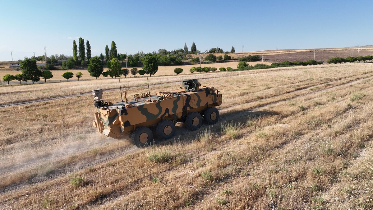 KBRN keşif araçları ilk defa Kara Kuvvetleri Komutanlığı envanterine girdi.

Kara Kuvvetleri Komutanlığınca, muhtelif miktarda PARS İZCİ 8×8 Kimyasal, Biyolojik, Radyolojik ve Nükleer (KBRN) Keşif Aracının muayene ve kabul faaliyetleri tamamlanarak teslimi gerçekleştirildi.