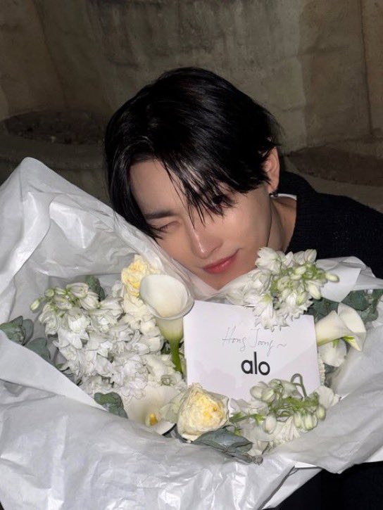 1107base's tweet image. [📷] 020526 | Hongjoong Instagram post featuring a gift from Alo. 

We can’t wait to see what comes from this!

#HONGJOONG #홍중