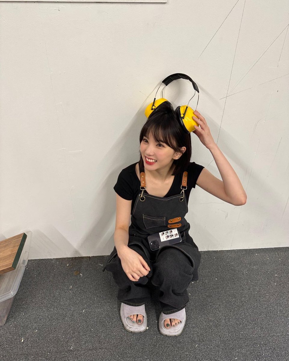 ehppang's tweet photo. 과한 스타일링과 염색도, 셀프 헤메랑 흑발도 다 잘 어울리는 게 은하야 https://t.co/b9JwdCW7iQ