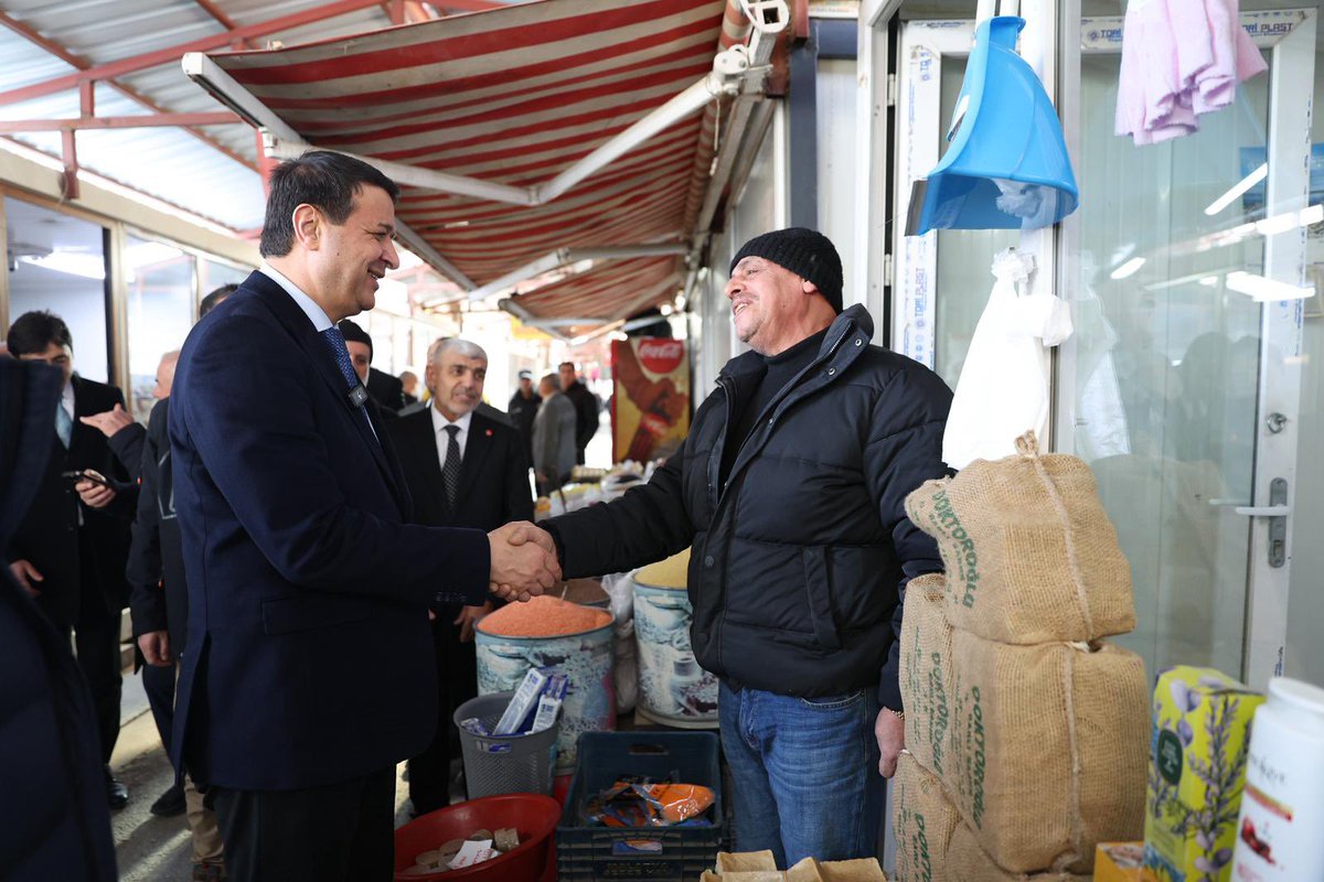 Genel Başkanımız Mahmut Arıkan, Malatya’da Akpınar-Kışla Konteynır Çarşısı’da Malatyalı hemşehrilerimiz ile bir araya geldi.
