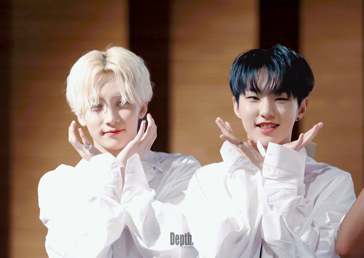 170625 용산 팬싸

🐰🐯

#세븐틴 #SEVENTEEN 
#호시 #HOSHI #권순영 #ホシ #权顺荣
#윤정한 #尹淨漢 #정한 #JEONGHAN #ジョンハン