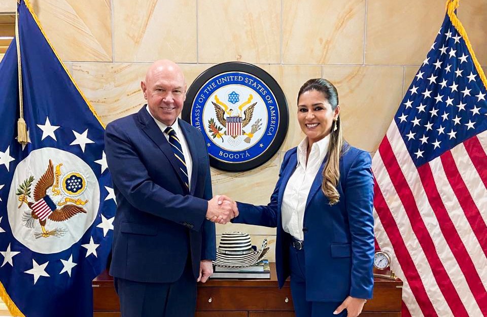 #Tolima Gobernadora Adriana Magali Matiz busca que el departamento tenga una mayor fuente de cooperación con los Estados Unidos. #TolimaOnline
tolimaonline.com/el-tolima-apun…