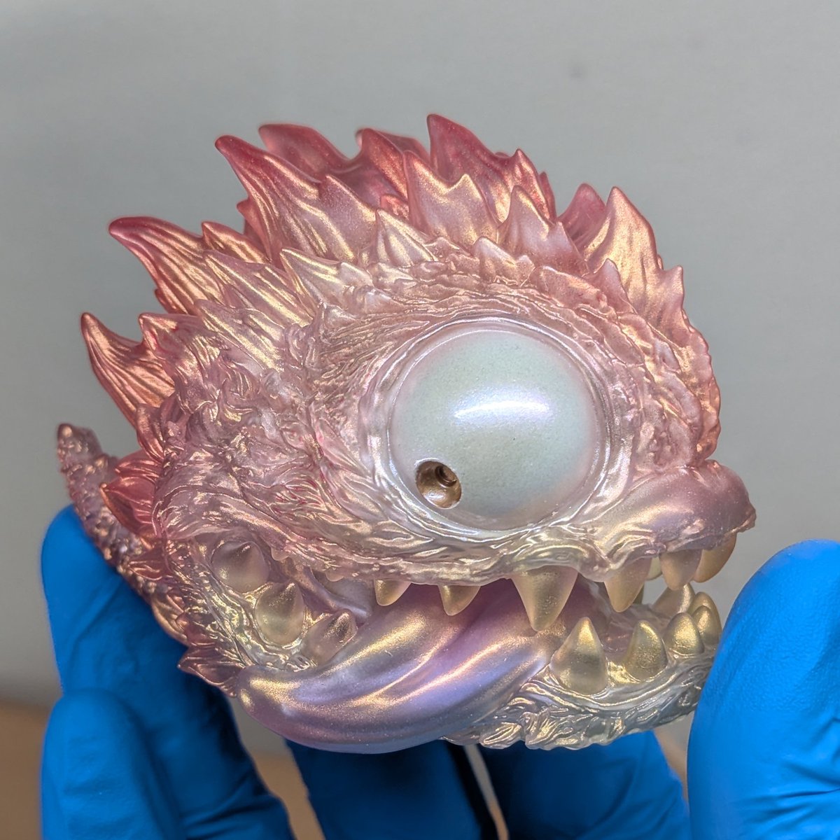 ACROさん卓で開催のガラポンくじの景品、悪路玉(ソフビ)の展示用の塗装見本を塗りました〜