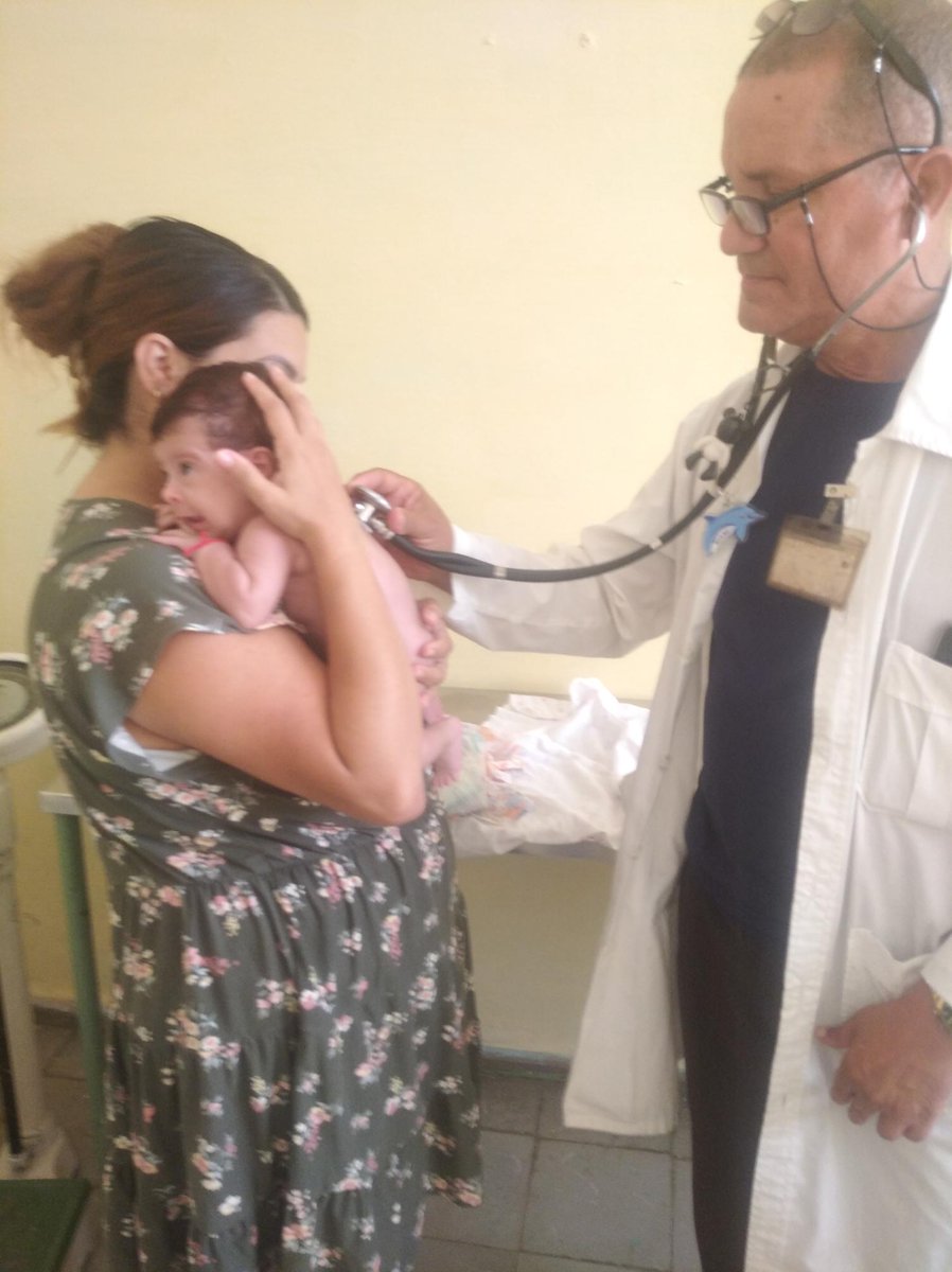 Consulta de Cardiología Infantil Pol Doc. Ángel Machaco Ameijeiras   

Consulta  de Atención a los bebes dentro del Programa Materno Infantil para  detectar posibles anomalías cardíacas y con ello garantizar una adecuada  calidad de vida.