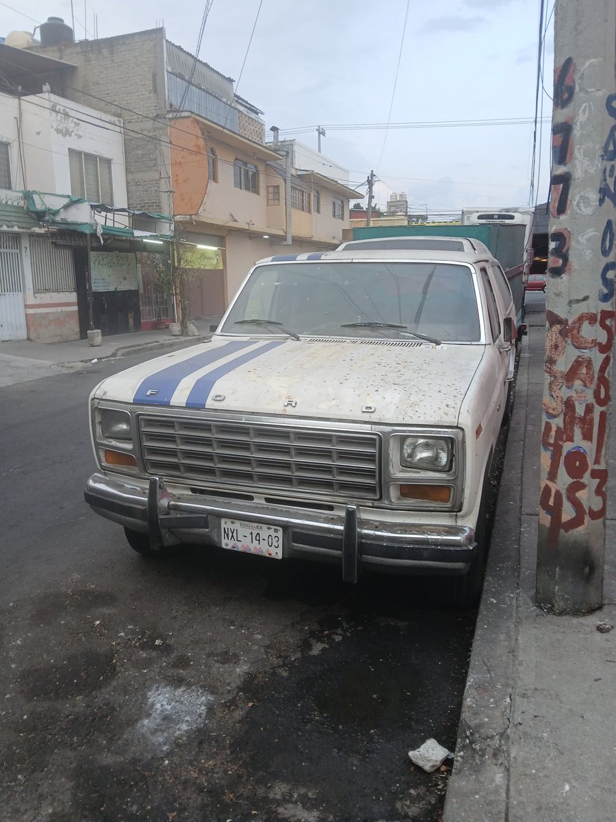 lobo_indomable's tweet photo. @IztacalcoAl @UCS_GCDMX podrían apoyar para el retiro de vehículo y remolque en calidad de abandono en Oriente 249C casi esquin Av. Sur 12 Colonia Agrícola Oriental https://t.co/Yd3Ekd2qem