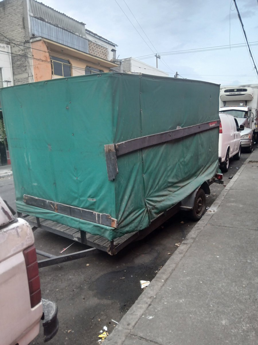 lobo_indomable's tweet photo. @IztacalcoAl @UCS_GCDMX podrían apoyar para el retiro de vehículo y remolque en calidad de abandono en Oriente 249C casi esquin Av. Sur 12 Colonia Agrícola Oriental https://t.co/Yd3Ekd2qem