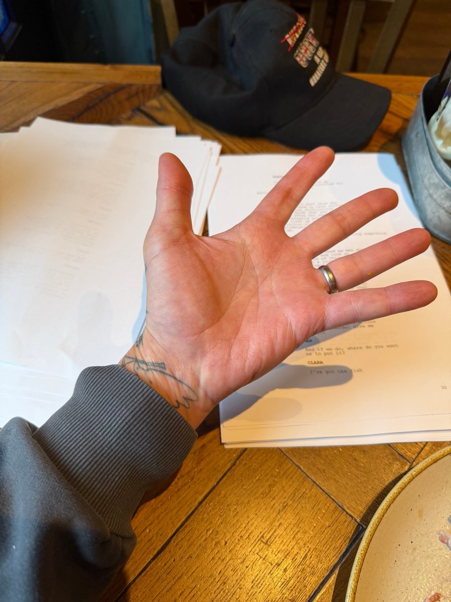 Laurence Fox tweet media