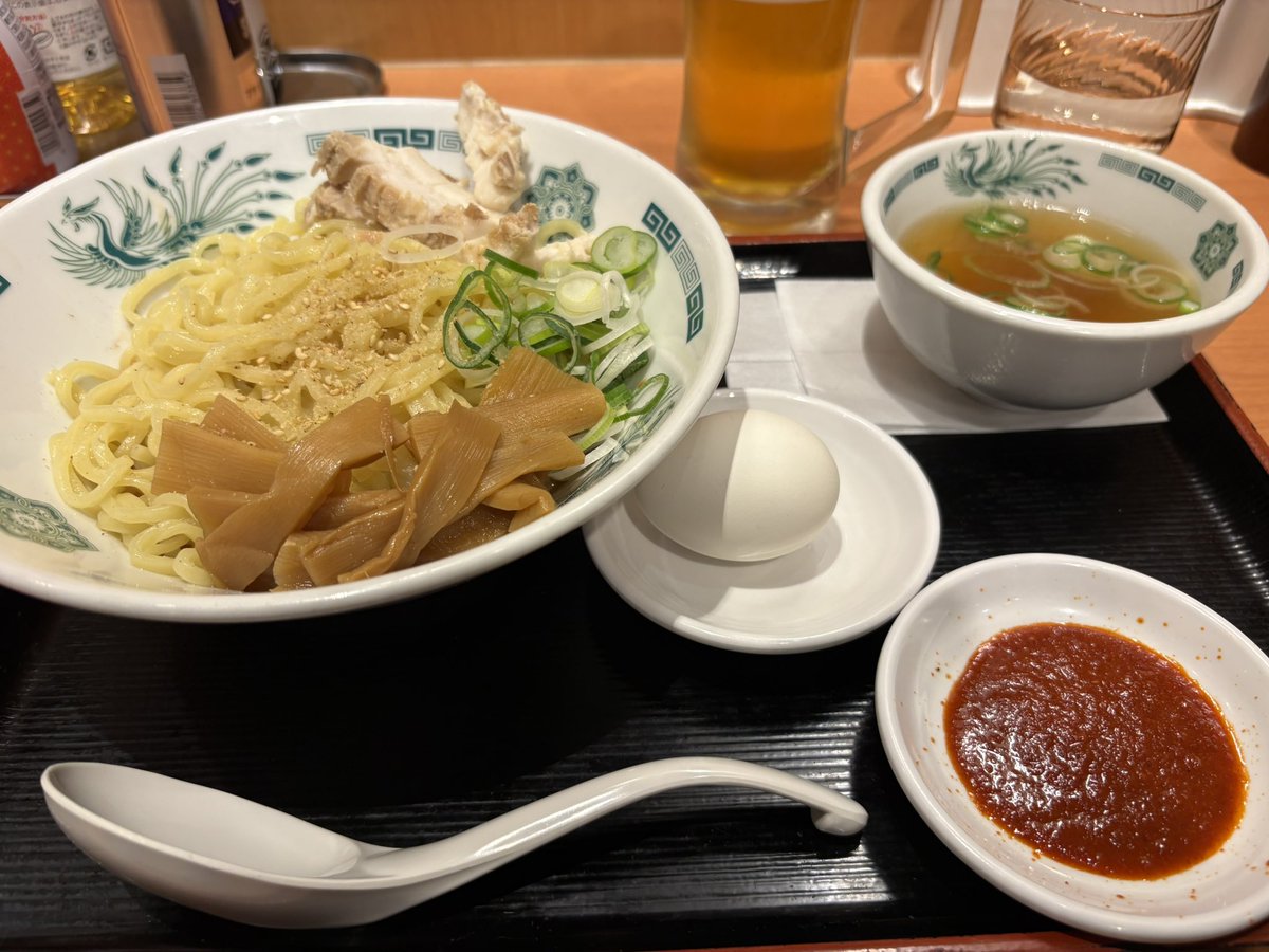 N02074696's tweet photo. 日高屋で話題のアレを食べに行ってきた。
クオリティ高いしこの値段でこれ食べるの本当すごいと思った。美味しかった。
#らーめん　#ramen #ラーメン　#日高屋 https://t.co/zrvKZNO3BC