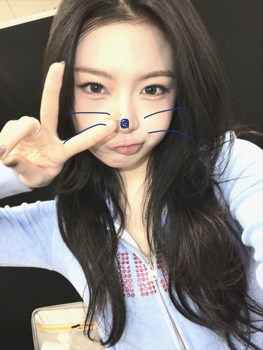 방가방가 >_< ol퓨zl ㅈl우 왔ㄷr감 >_< ☆★
♥︎ㅌlㅋl♥︎들도 방명록 남겨주삼 ^-^

#KiiiKiii #키키 #KYA #키야