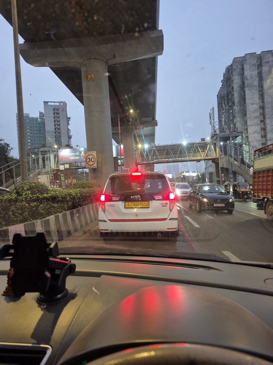 sanilshroff's tweet photo. Stucked on Counter lane from the past 40 minutes 
@MTPHereToHelp https://t.co/MW51lywQOB