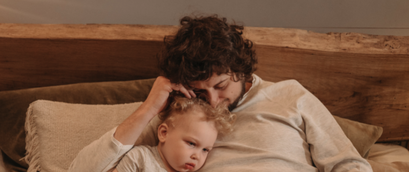 KindredTweets's tweet image. Hugs and cuddles instead of spanking – set of studies supports affection over punishment. kindredmedia.org/2019/08/hugs-c… #ACEs #childdevelopment #spanking #trauma