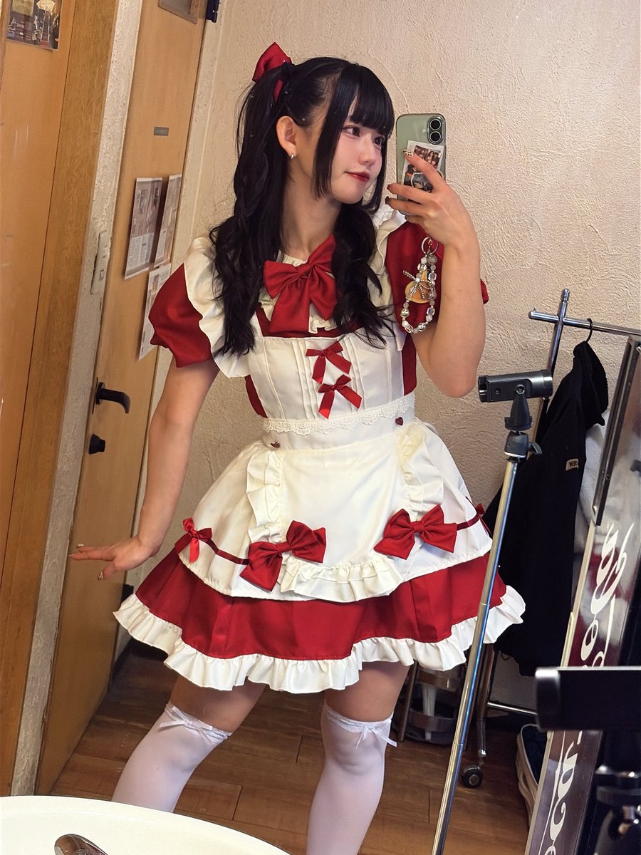 tsubaki_bbts's tweet image. FCイベントありがとうございました！🍫
かわちいメイドさんでお届けしました！！

100倍返し待ってます(？？)

#bbts
#BrokenByTheScream