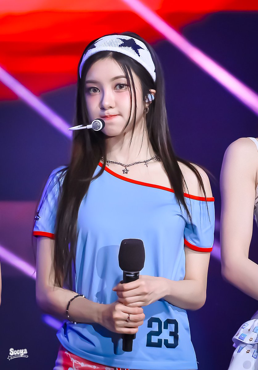 250607 HQ     
[🗓️D- 24]  
I just look at you, my star. 🌟

#케플러 #Kep1er #김다연 #DAYEON #ダヨン #ケプラー