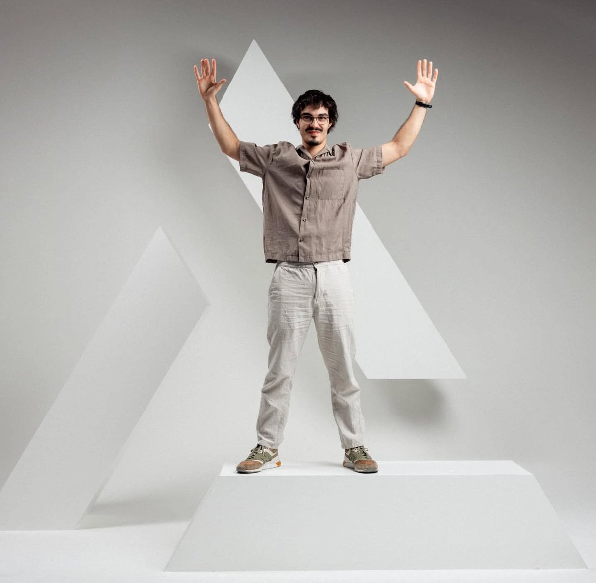 MolenTV's tweet image. Freelance video editor &amp;amp; producer.
Currently available for post-production work

antonkoev.com