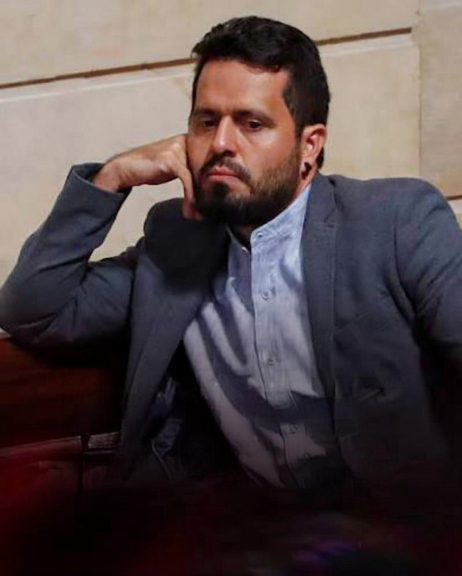 Gracias a Dios nos libramos de este cancer hpt4 primera línea, ahora sí que le llegue la investigación y procedan con la captura de este engendro.