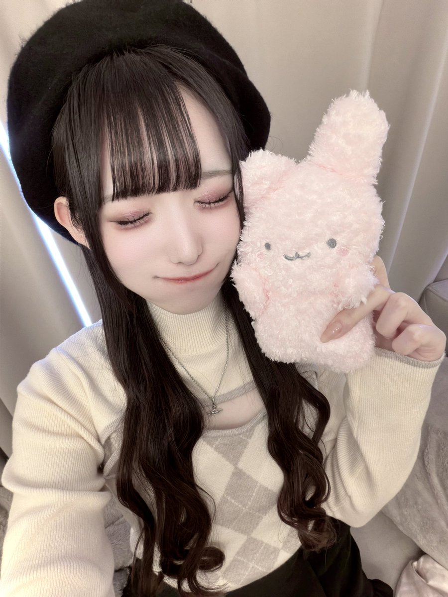 みこら tweet media