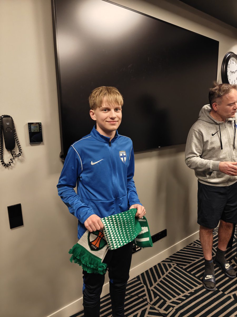 Huuhkajat tweet media