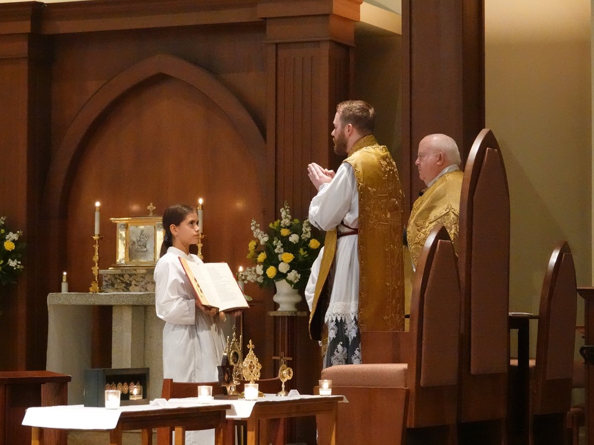 stmarknc's tweet image. Today the Church celebrates the feast of St. Agatha, a young woman of extraordinary courage and faith, and the patroness of those who suffer from breast disease.

Her feast follows closely after the Feast of St. Blaise, reminding us that the Church never prays in isolation. We…