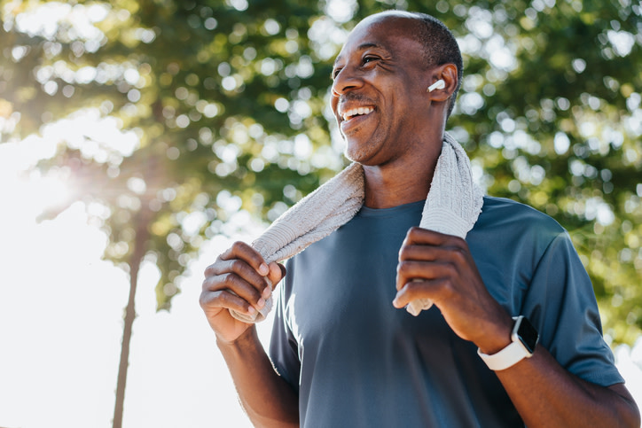 mayosportsaz's tweet photo. It's #NationalHeartMonth which is a great reminder to prioritize cardiovascular well-being!

Adopting heart-healthy habits, like regular exercise and balanced nutrition may help reduce the risk of heart disease.

#MayoClinicAZ #SportsMedicine #InjuryPrevention #HealthAndWellness https://t.co/Dwb74bi74U