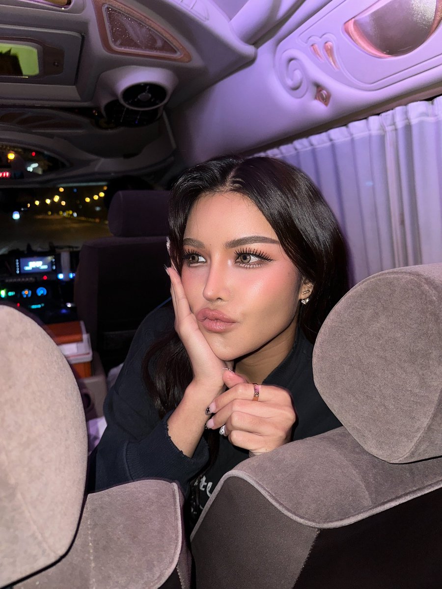 ขอบคุณที่มาหากันวันนี่ที่หน้างานและหน้าจอนะค้าป เดินทางกลับบ้านปลอดภัย เจอกันใหม่งานหน้า จุ้บ  #AoomXFinalMissgrandTrat2026