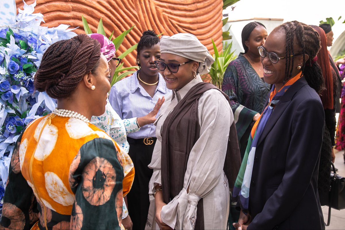 A productive Friday engaging with International Finance Corporation and World Bank colleagues on two priorities central to Africa’s growth: women’s economic empowerment and youth employment.

Grateful to join a high-level lunch hosted by Ethiopis, VP for Africa at IFC, with an