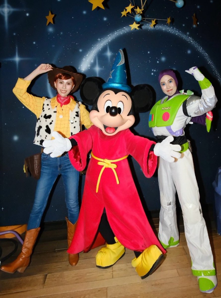 ST_D_log's tweet photo. えー、明けましておめでとうございます
今年もふたりでゆるゆると仮装を楽しみたいと思います
よろしくお願いします👭 https://t.co/f252u4wMgI