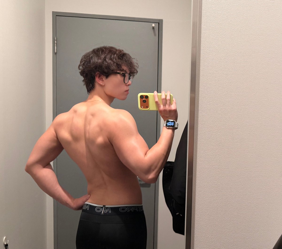 今日は背中トレ💪