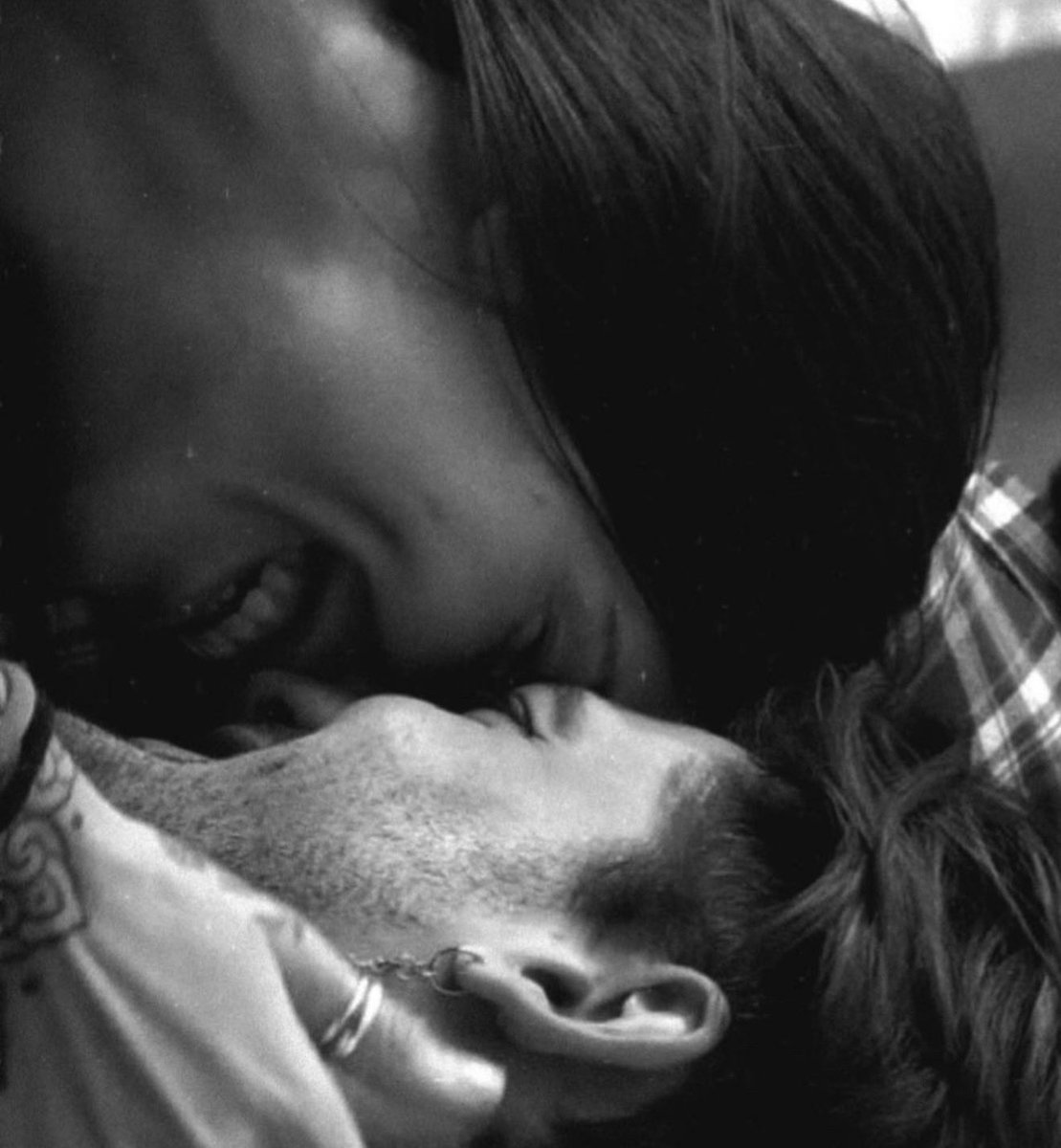 Non per entrare a gamba tesa, ma sanno così tanto di vero questi due, che boh per me sono irreplicabili sotto tutti i punti di vista.
 
🤍
 
#jonita